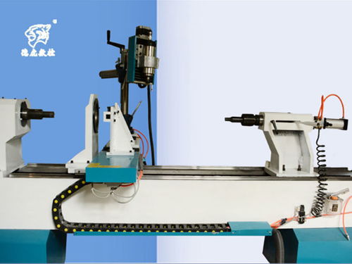 德虎數(shù)控工廠 專業(yè)供應(yīng)三軸六刀數(shù)控木工車床及常州木工車床