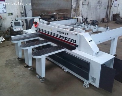 電子開料鋸的特點與開料優(yōu)勢